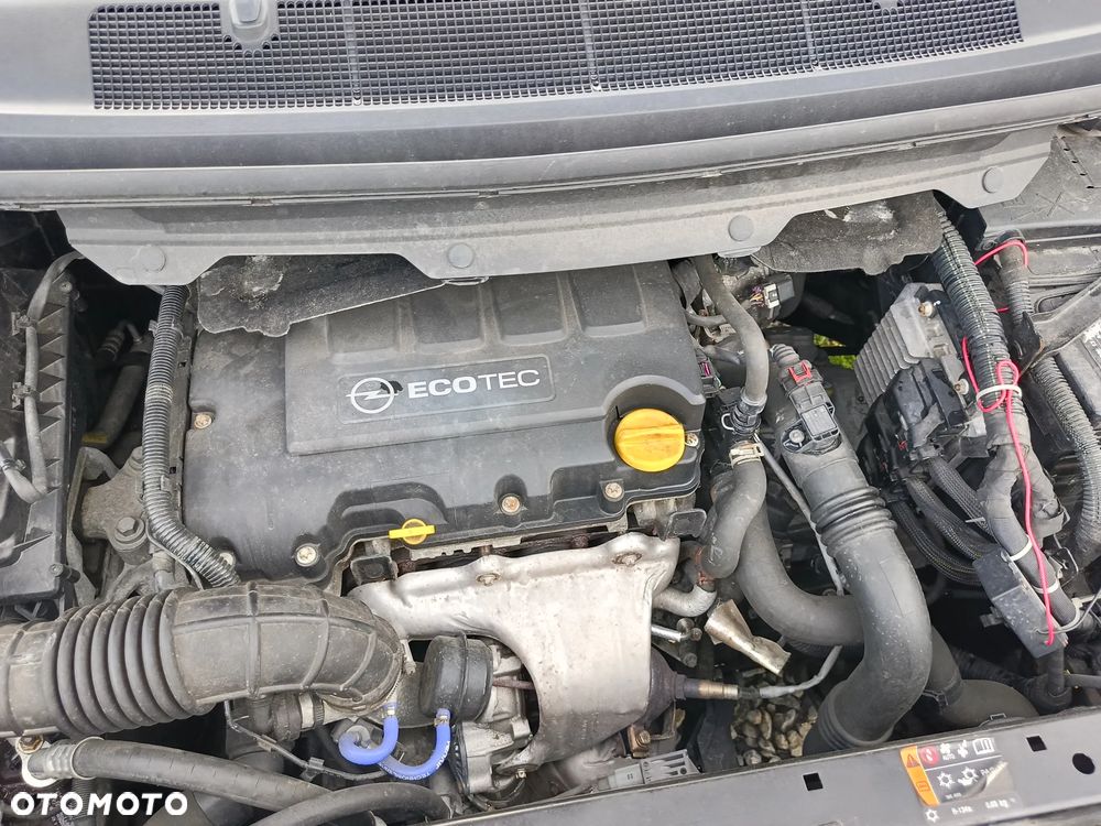 Opel Zafira 1.4 T Cosmo EcoFLEX S&S EU6 - 22