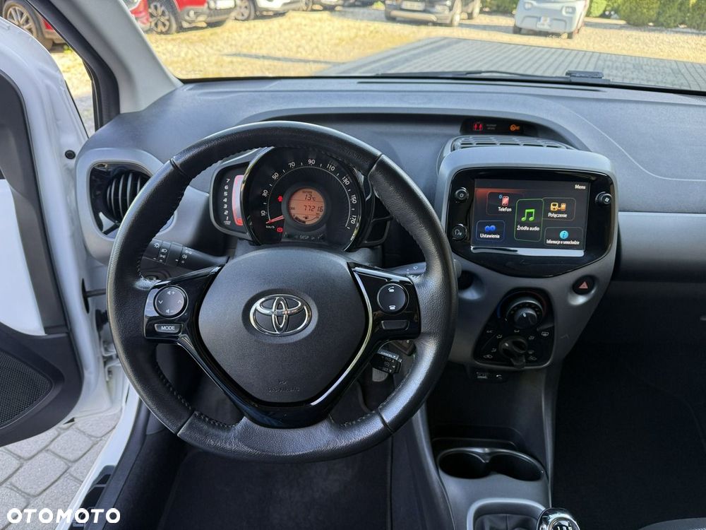 Toyota Aygo x-play - 15