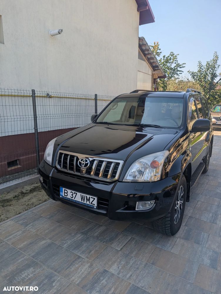 Toyota Land Cruiser - 1