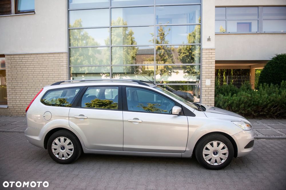 Ford Focus 1.6 16V Style - 12