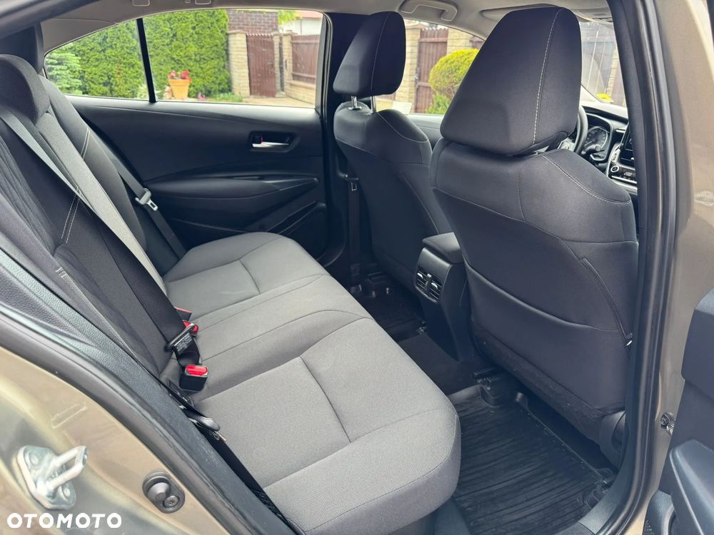 Toyota Corolla - 10