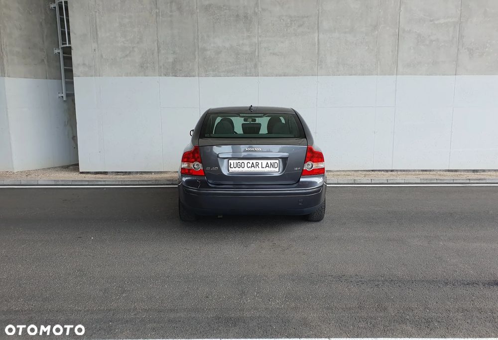 Volvo S40 1.8 Momentum - 6