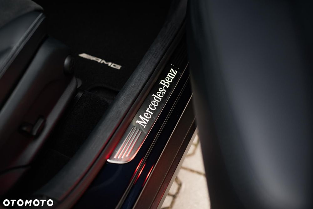 Mercedes-Benz GLC - 32