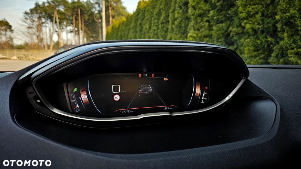 Peugeot 3008 BlueHDi 180 Stop & Start EAT6 GT - 32