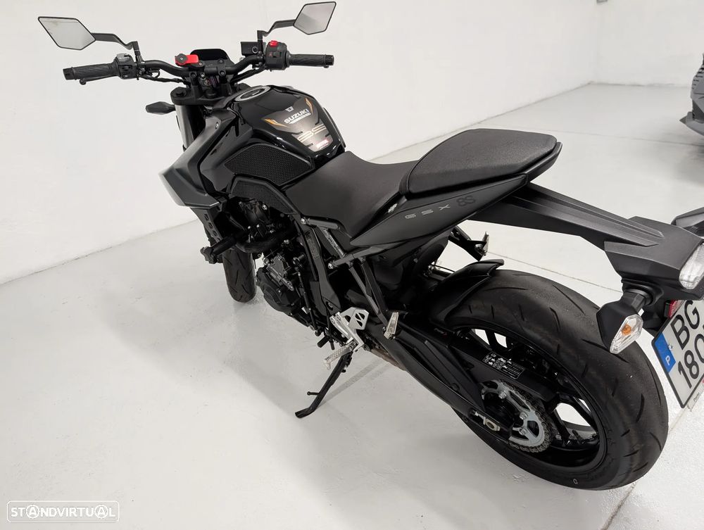 Suzuki GSX GSX-8S - 11