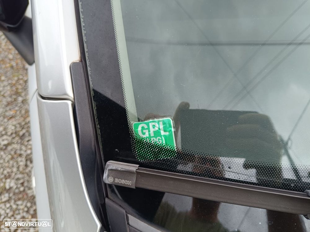 Opel Corsa 1.2 City FlexFuel - 10
