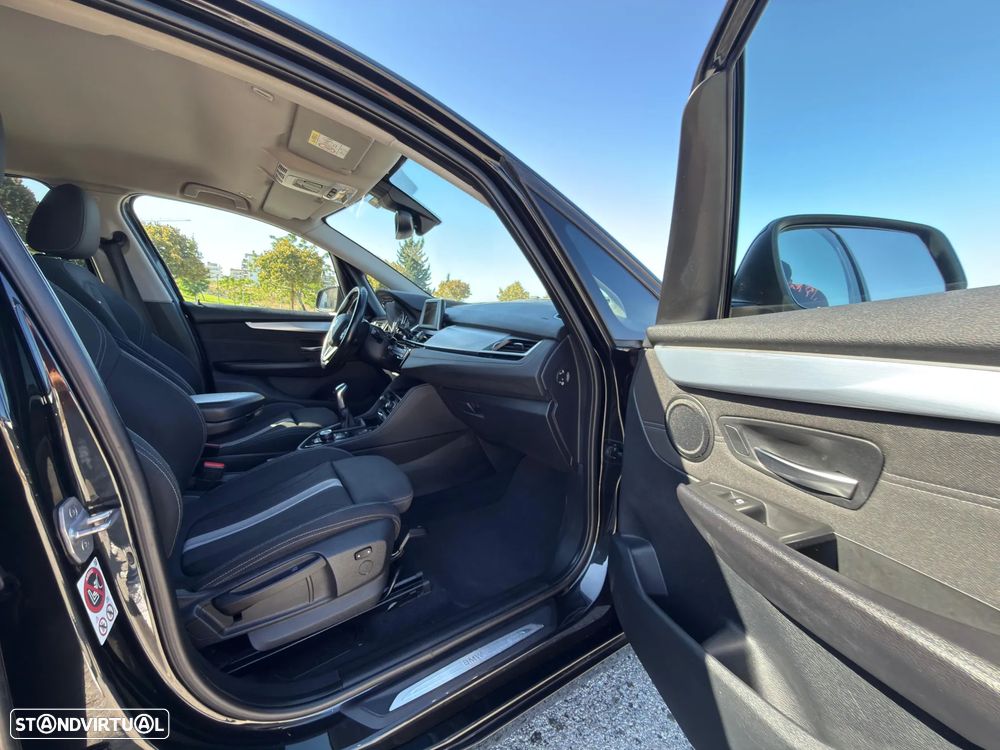 BMW 216 Active Tourer d Line Sport - 12