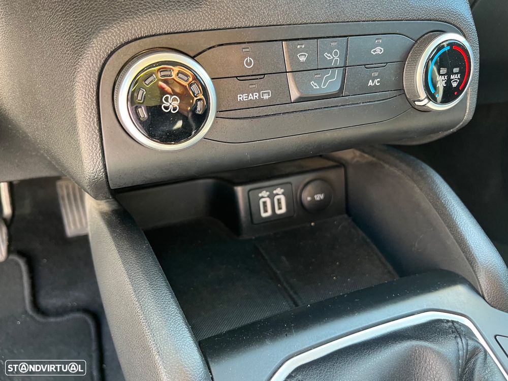 Ford Focus SW 1.5 TDCi EcoBlue Connected - 33