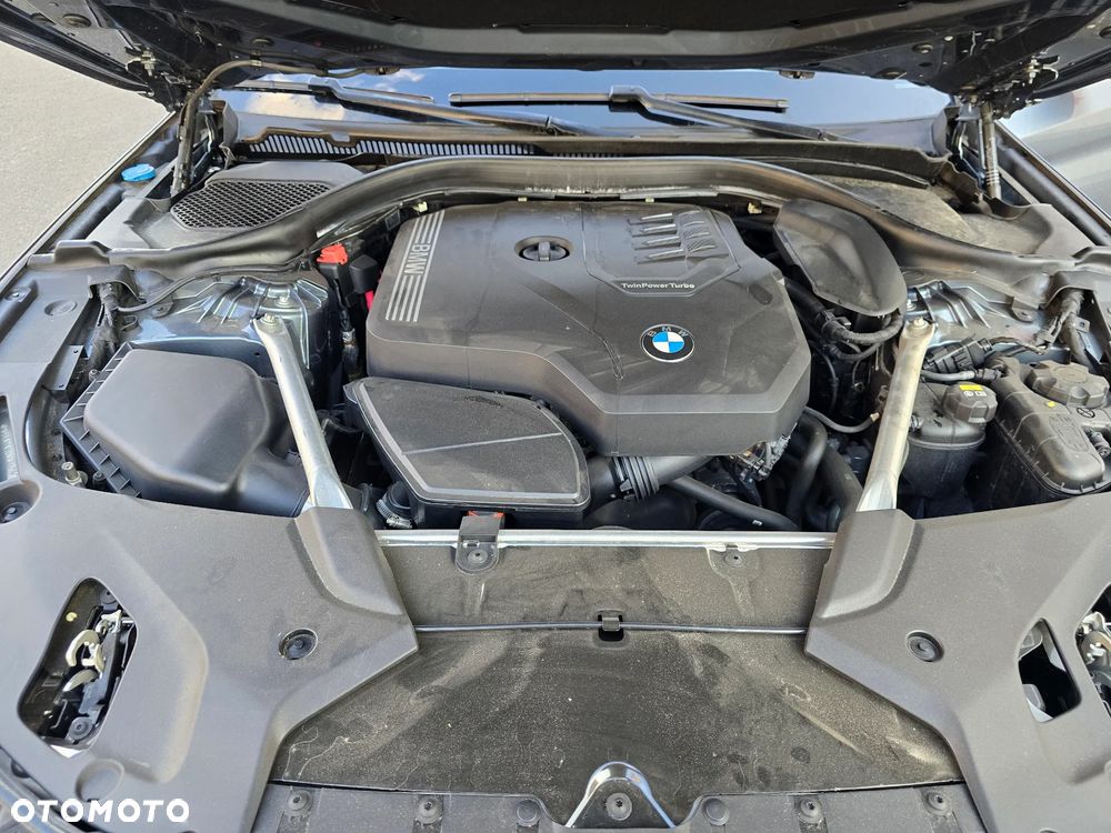 BMW Seria 5 530i xDrive Luxury Line sport - 24