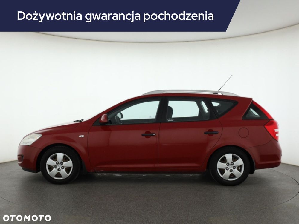Kia Ceed - 4