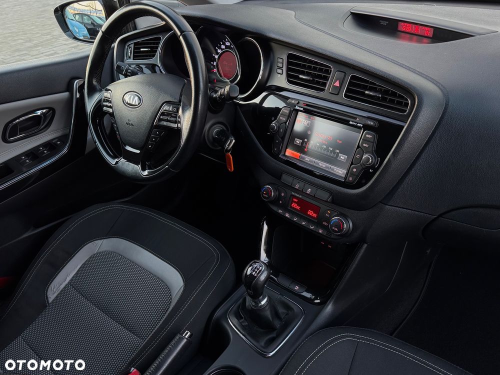 Kia Ceed 1.6 GDI Business Line - 28