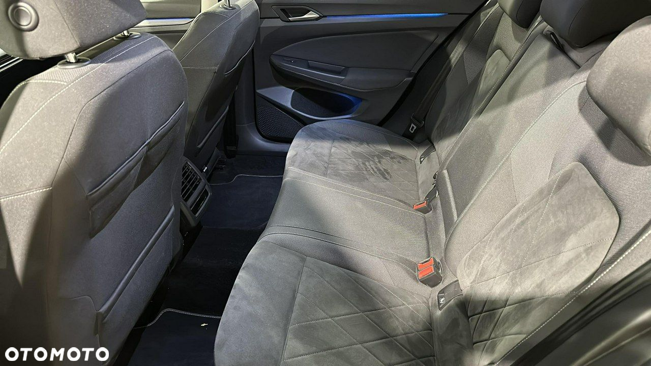 Volkswagen Golf - 16