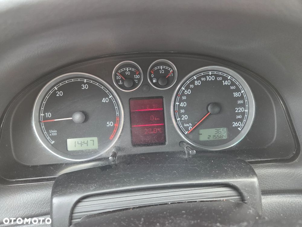 Volkswagen Passat 1.9 TDI - 23