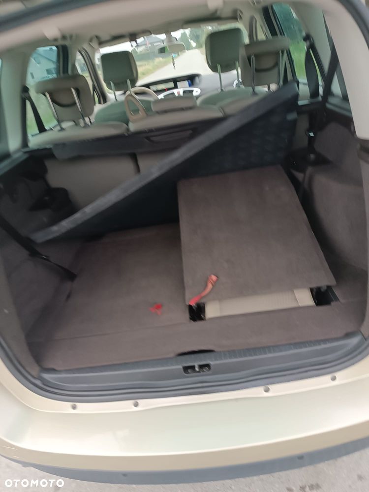 Renault Scenic 1.9 dCi Privilege - 7