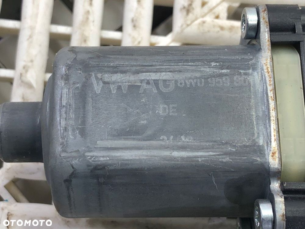 PODNOŚNIK SZYBY PRAWY PRZÓD  MAN TGE Autobus 2017 - 2022 2.0 TDI 130 kW [177 KM] olej napędowy - 4