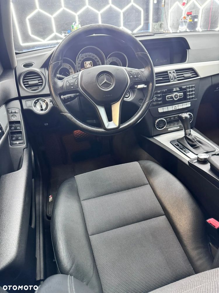 Mercedes-Benz Klasa C - 19