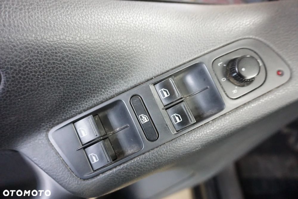 Volkswagen Tiguan 2.0 TDI DPF 4Motion Track & Style - 24