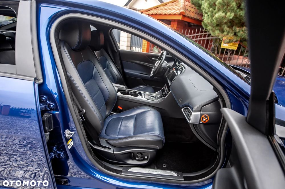 Jaguar XE 20d R-Sport Ingenium Edition - 21