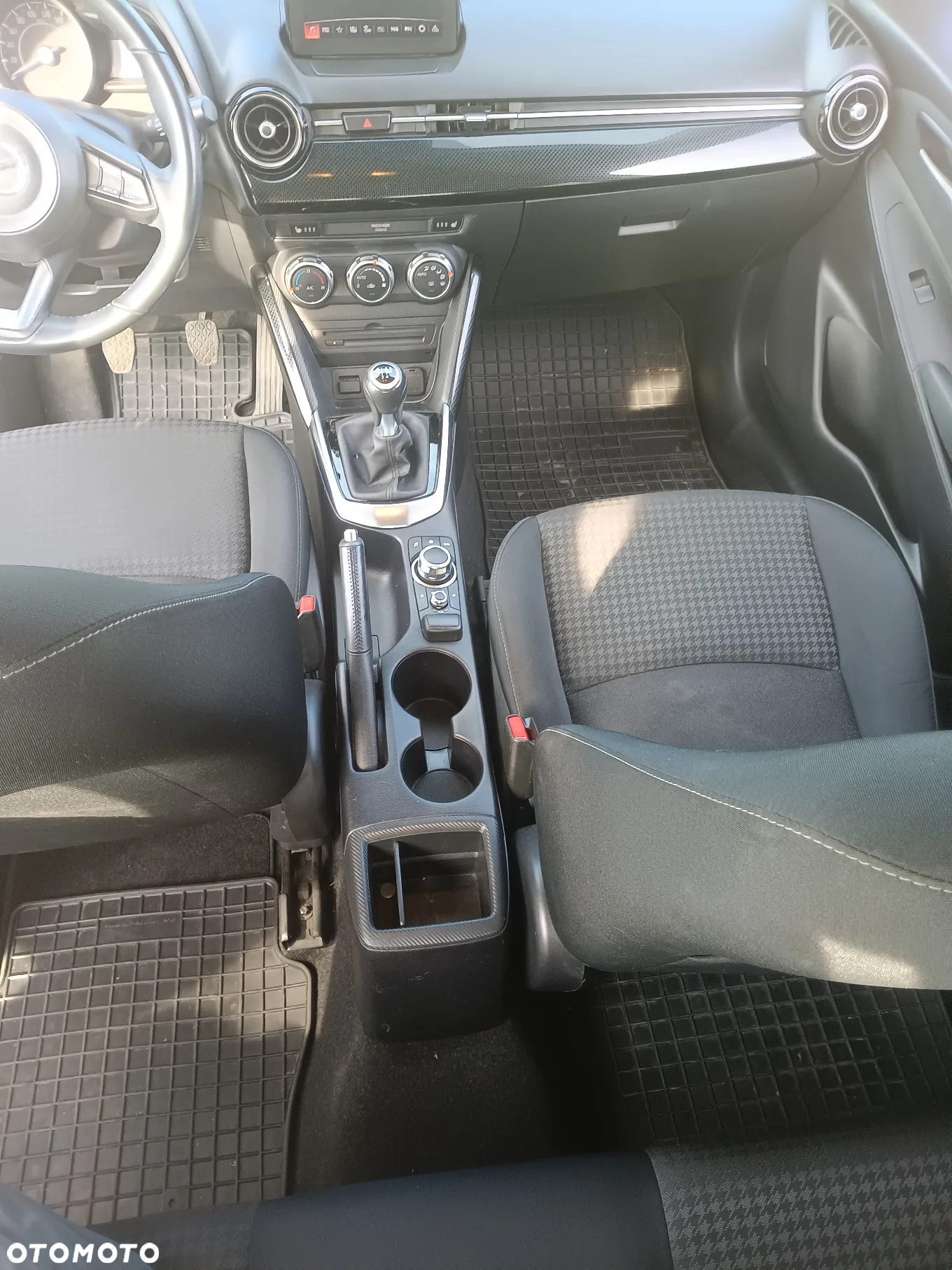 Mazda 2 - 21