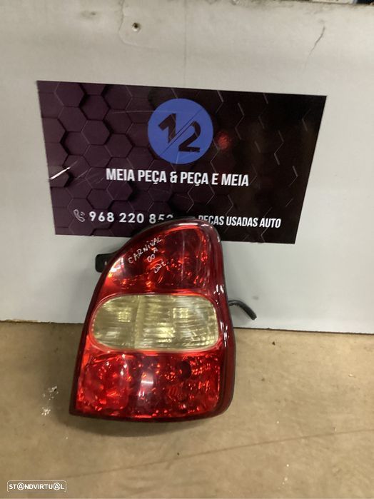 Farolim traseiro direito kia carnival de 2000 - 1