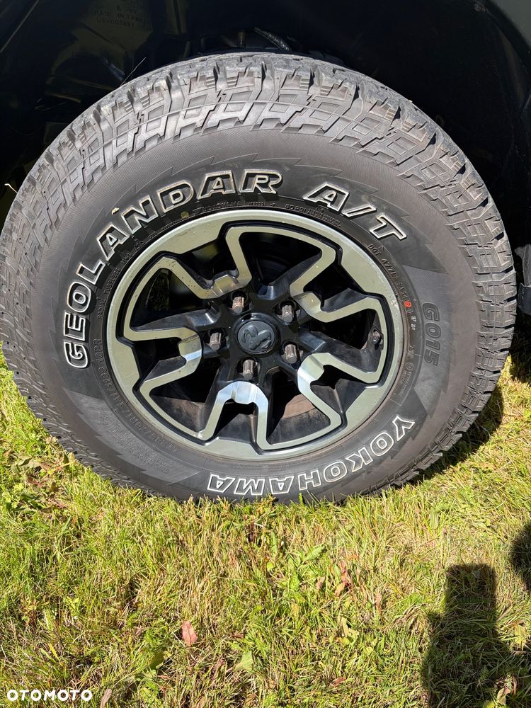 Dodge RAM 5.7 4x4 - 22