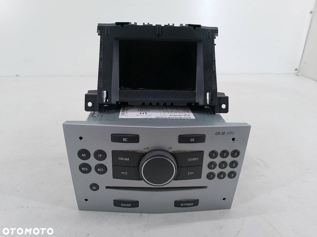 RADIO  OPEL ASTRA H - 1