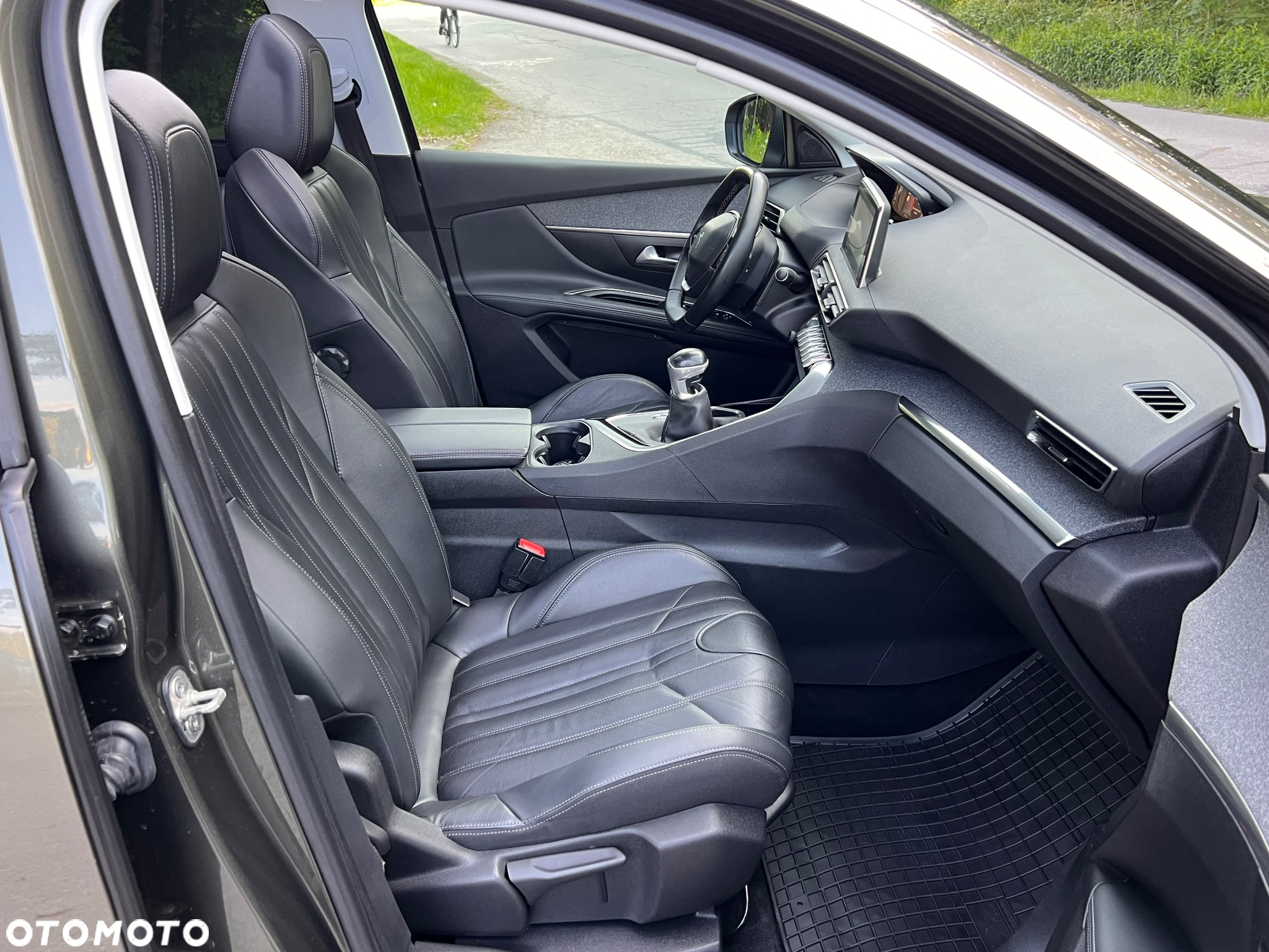 Peugeot 5008 1.5 BlueHDi Allure S&S - 20