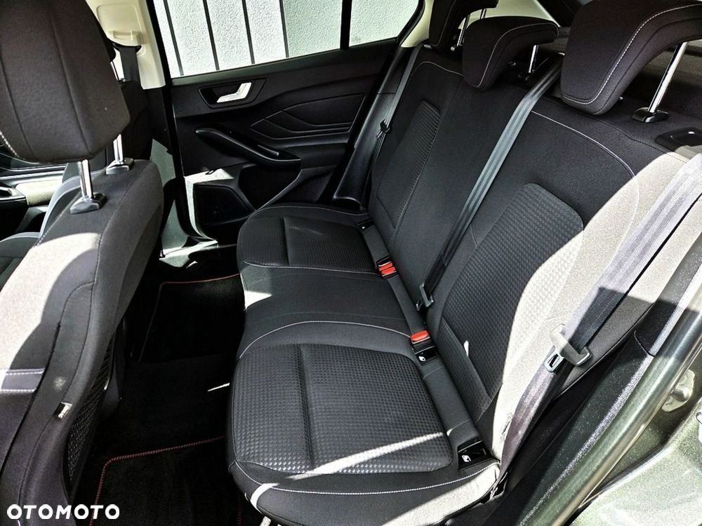 Ford Focus - 30