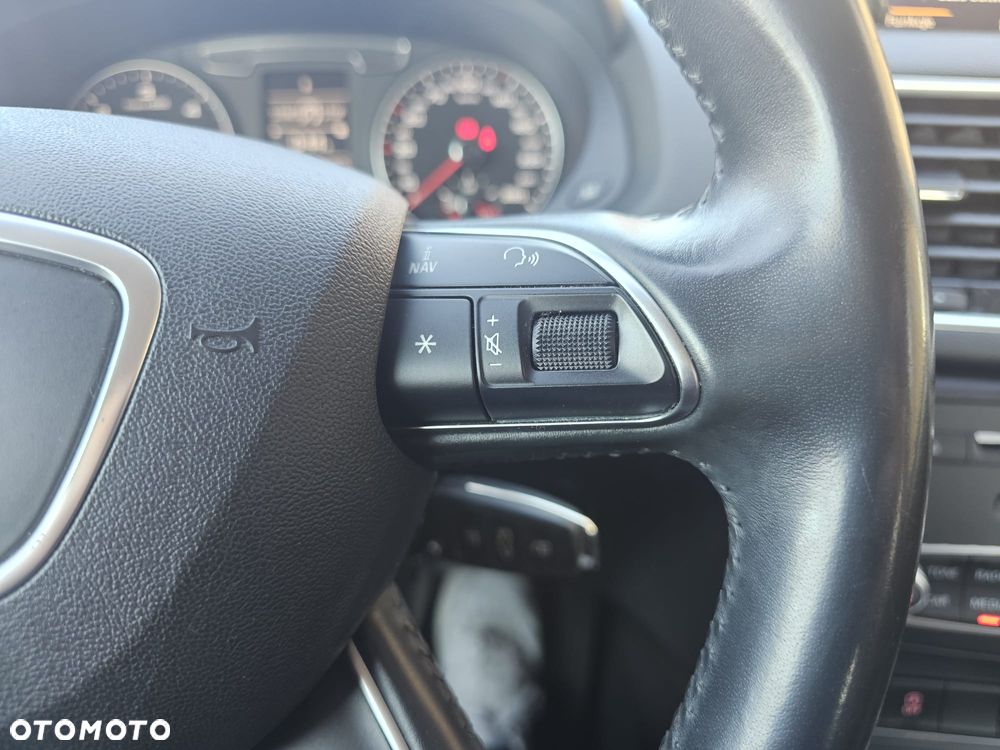 Audi Q3 2.0 TDI Design - 24