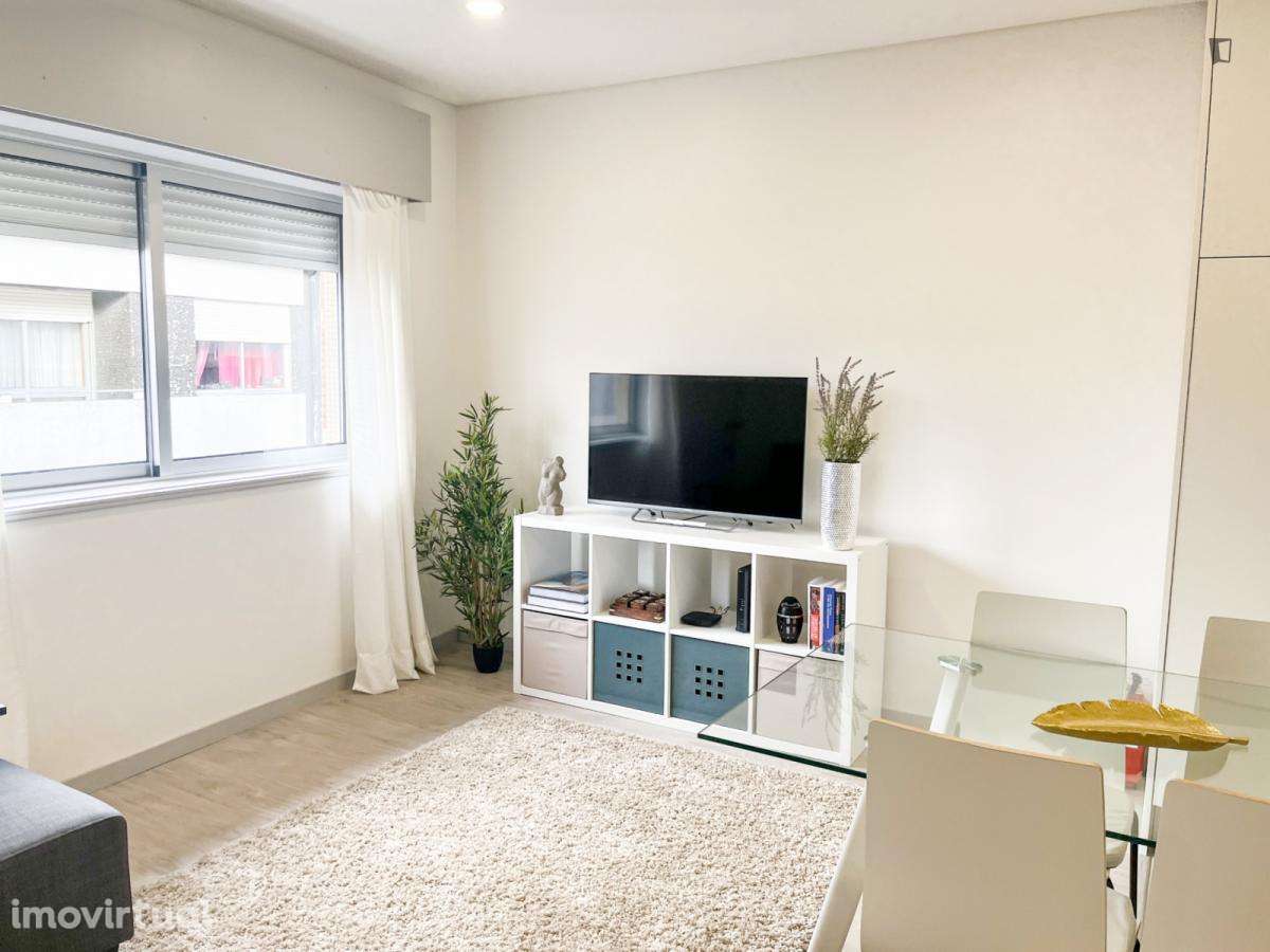 Apartamento com 2 quartos - localizado em Miragaia Porto - Grande imagem: 3/28