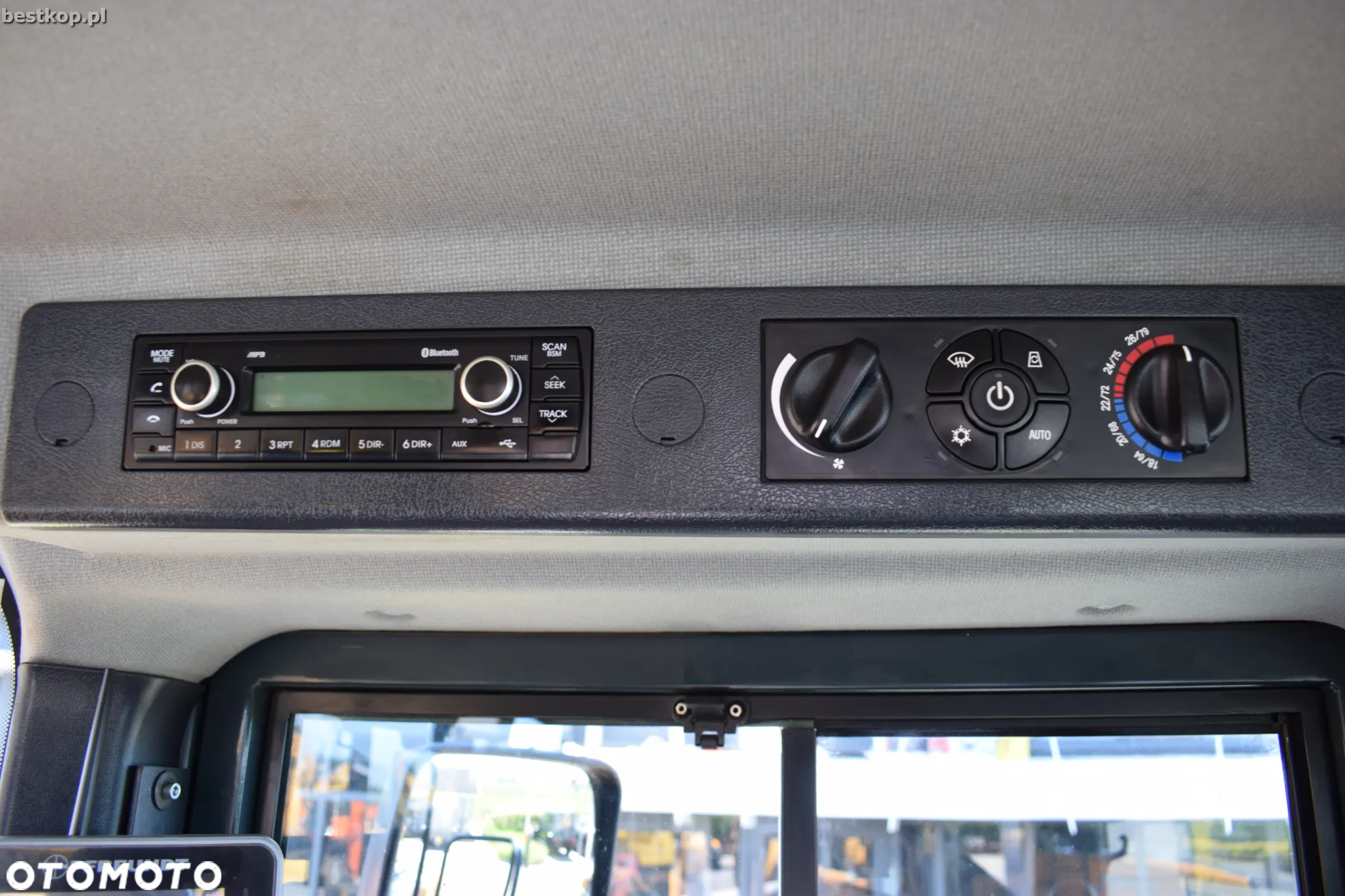 Hyundai HL965 - 32
