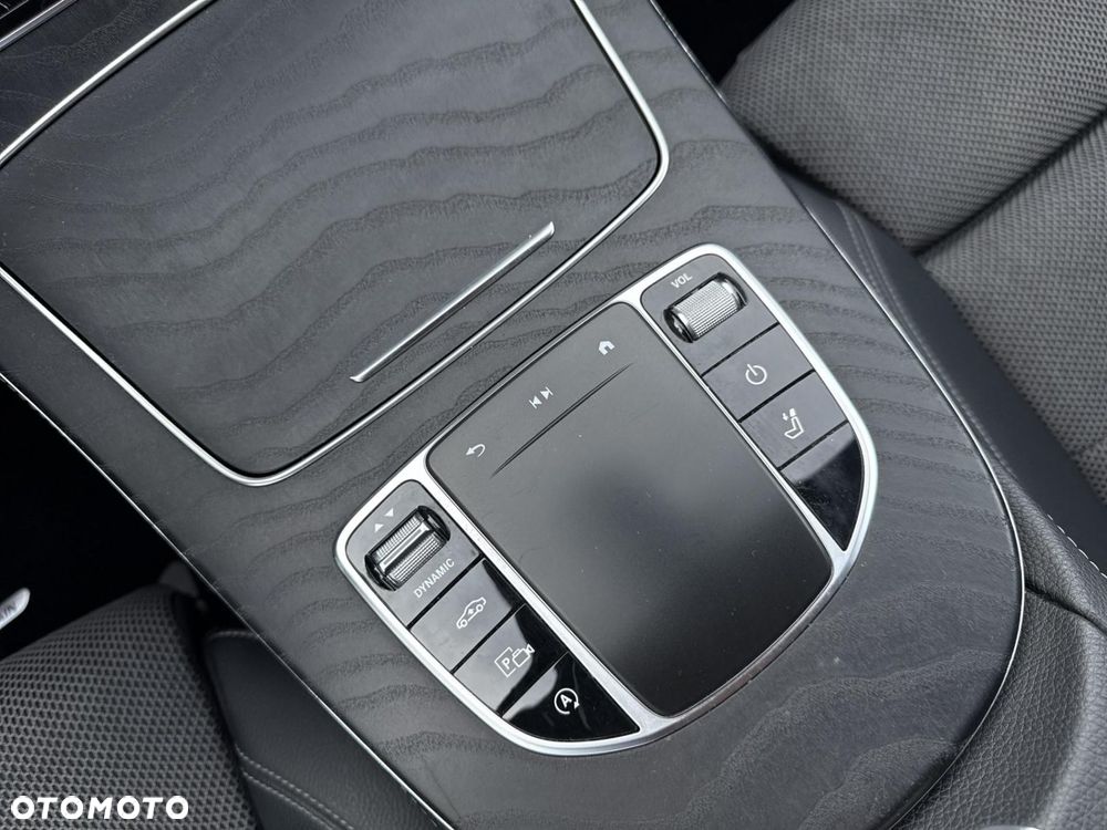 Mercedes-Benz Klasa E - 19