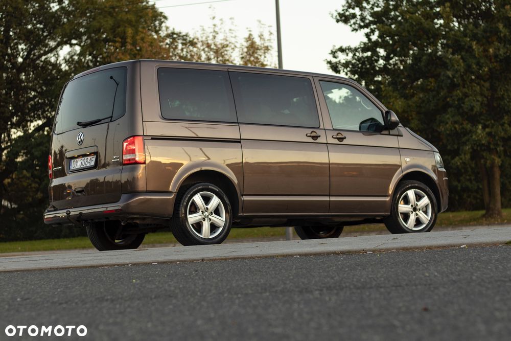 Volkswagen Multivan - 17