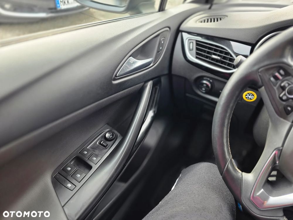 Opel Astra 1.4 Turbo Innovation - 24