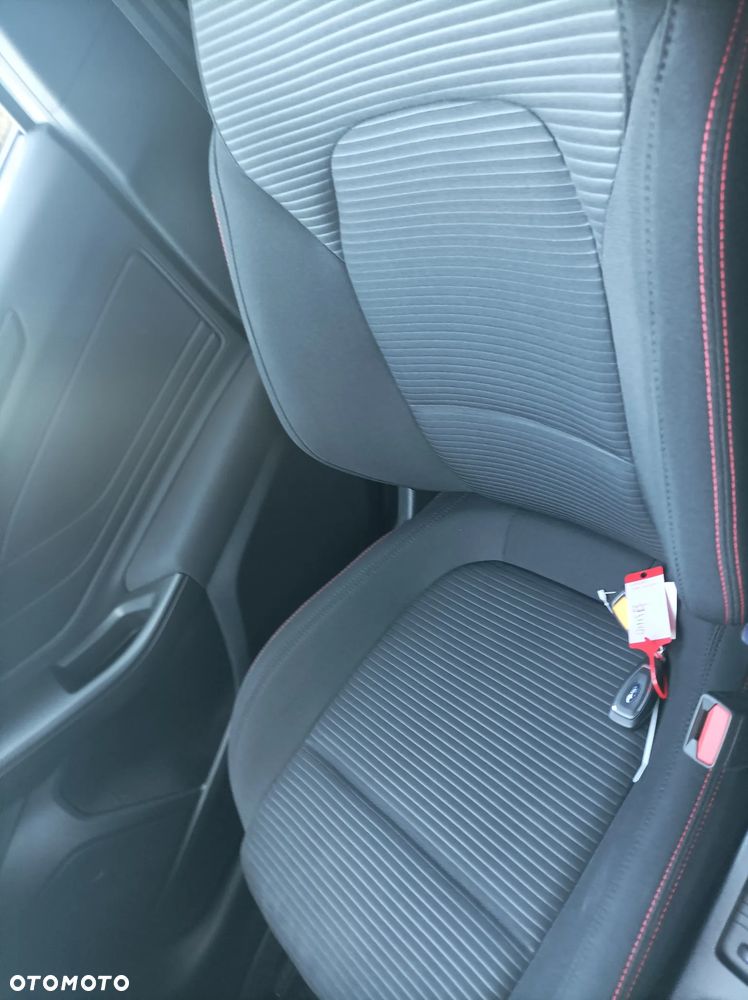 Ford Focus 1.0 EcoBoost mHEV ST-Line X - 26