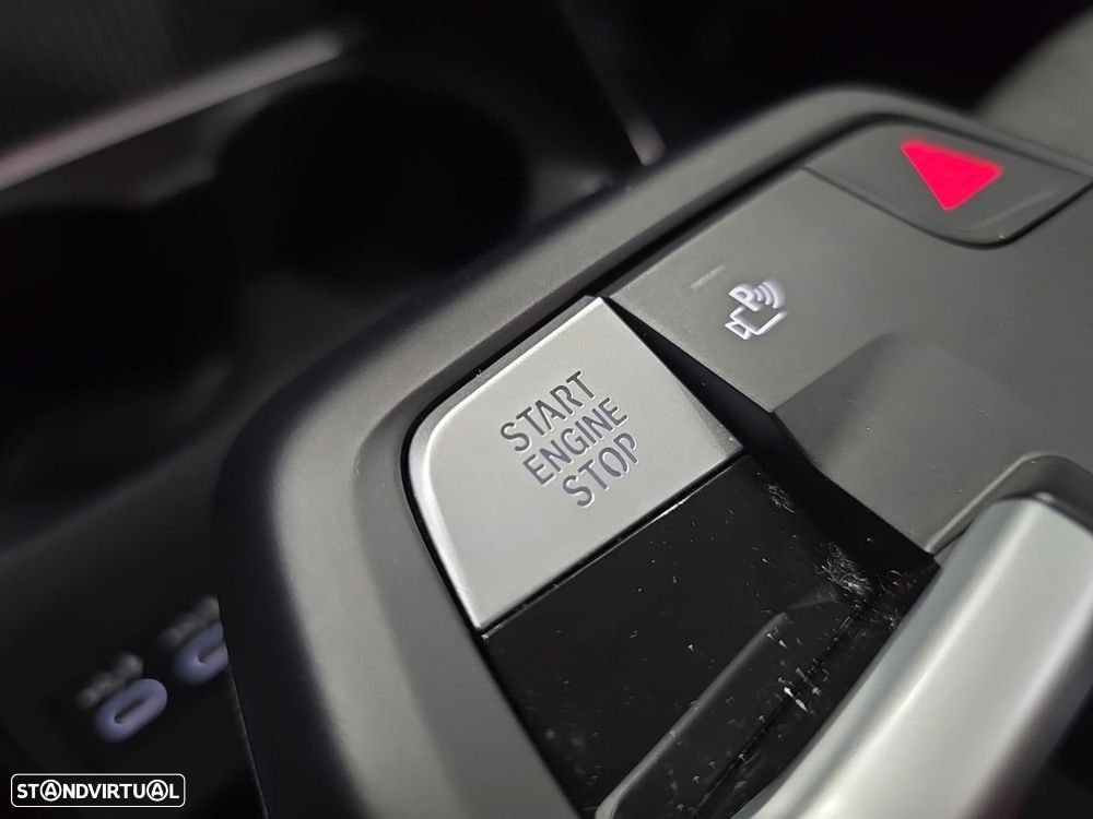 BMW 218 Active Tourer d Auto - 25