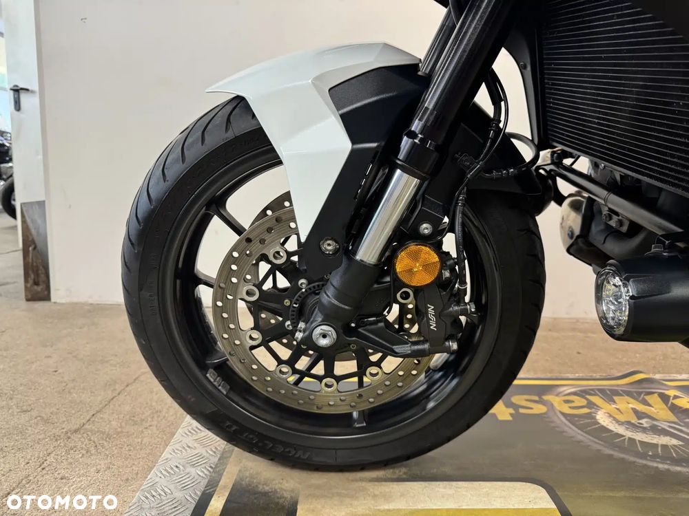 Honda NT - 19