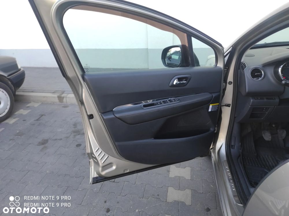 Peugeot 3008 - 14