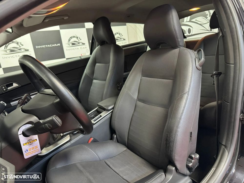 Volvo C30 2.0 D R-Design - 16