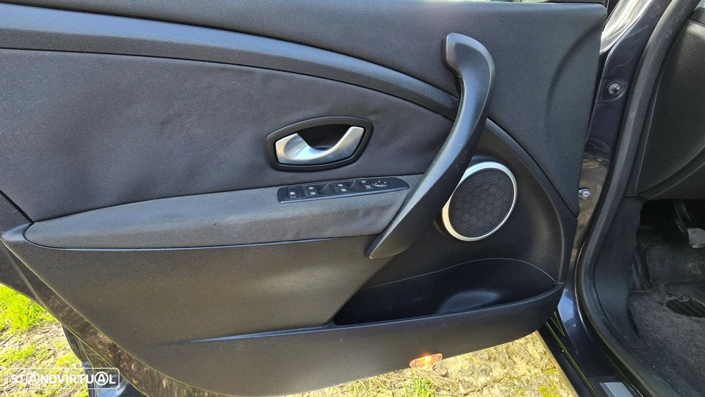 Renault Mégane 1.5 dCi Dynamique - 7