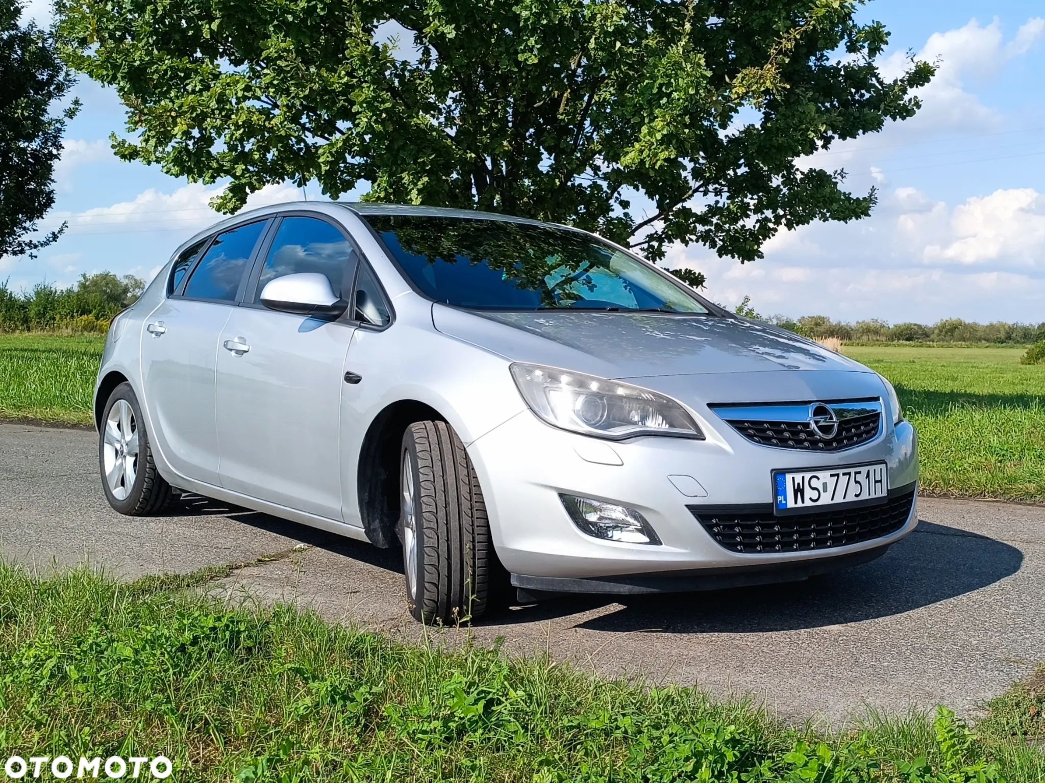 Opel Astra IV 1.6 Cosmo - 1