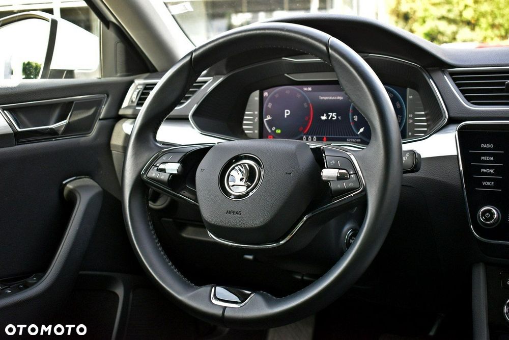 Skoda Superb 1.5 TSI Ambition DSG - 18