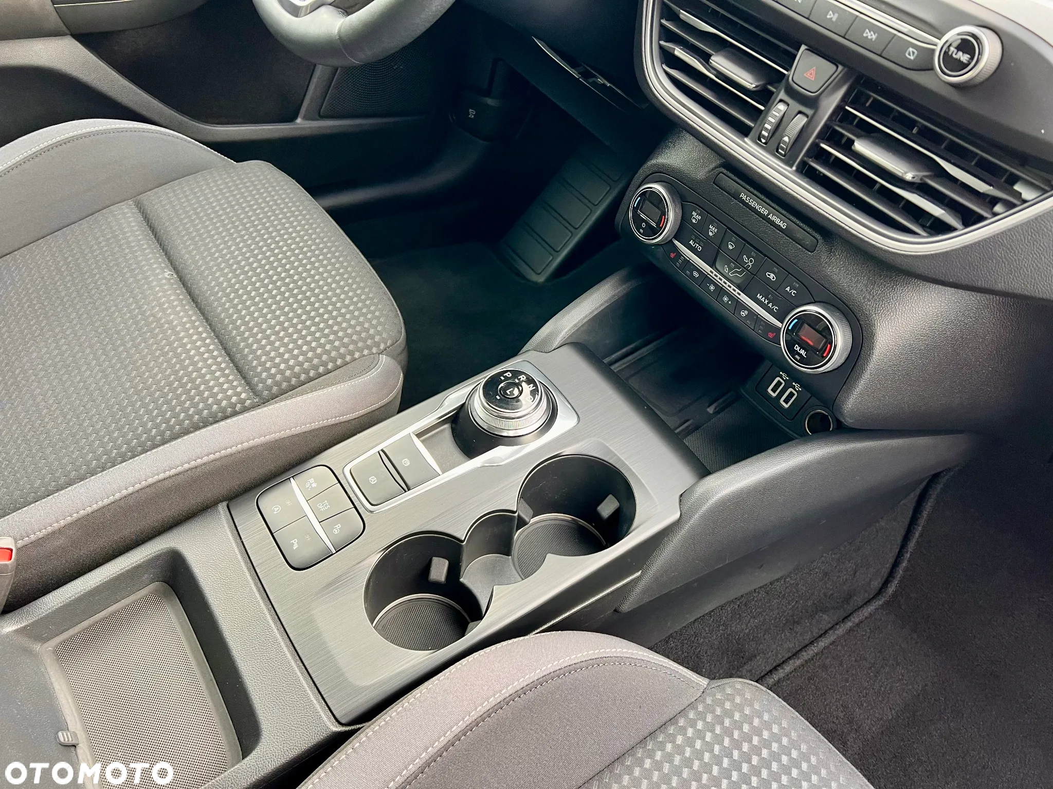 Ford Focus Turnier 1.5 EcoBlue Start-Stopp-System TITANIUM DESIGN - 30
