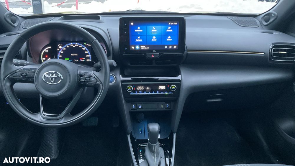 Toyota Yaris Cross 1.5 VVT-i HSD 130 4x4 HEV Exclusive - 8