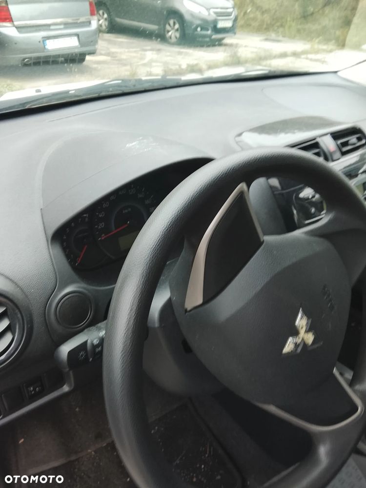 Mitsubishi Space Star - 33
