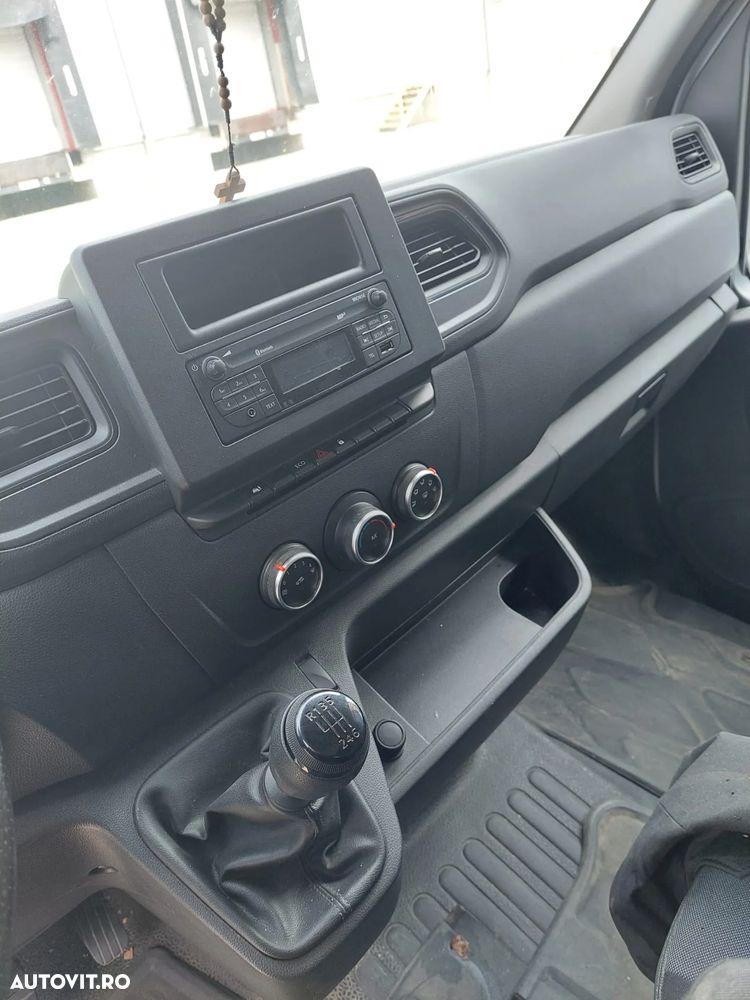 Renault Master 2.3 Blue dCi 135 TT Furgon CD 3,5t L3H2 9 m3 - 5