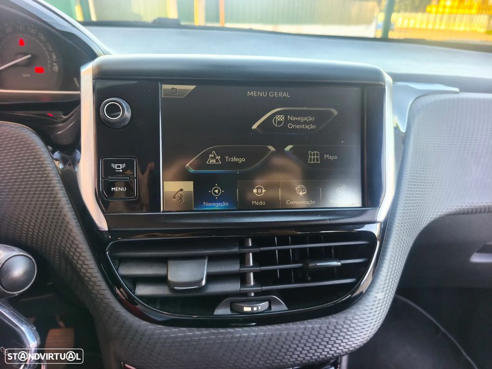 Peugeot 2008 e-HDi FAP 115 STOP & START Allure - 8
