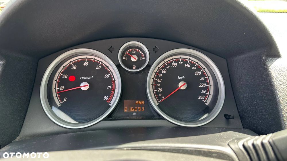 Opel Astra 2.0 Turbo Sport - 26