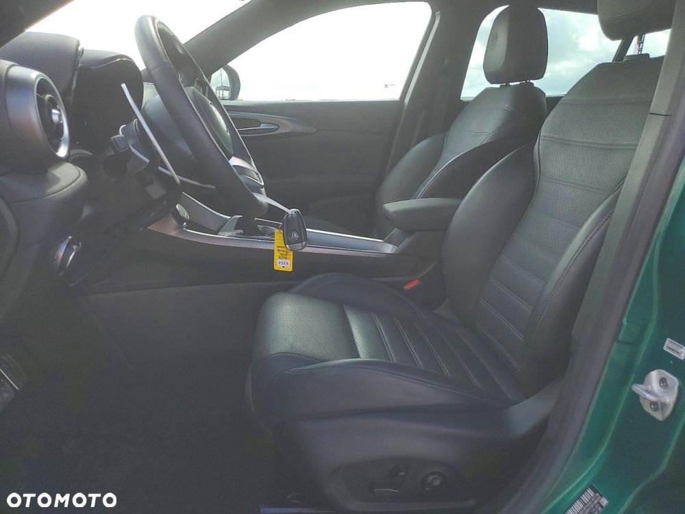 Alfa Romeo Tonale 1.3 VGT Q4 Ti - 8