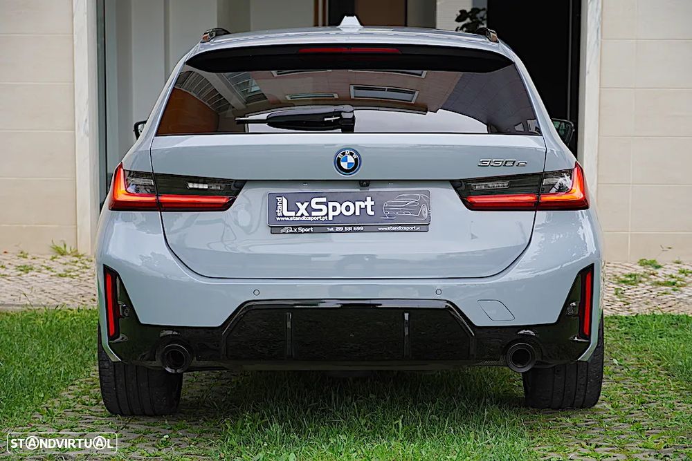 BMW 330 e Pack Desportivo M Auto - 11